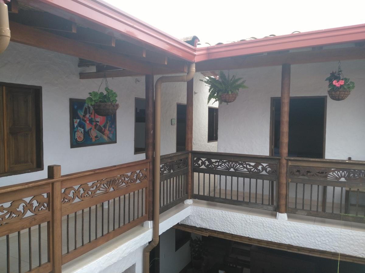 Sergeant Pepper'S Hostel Хардин Экстерьер фото