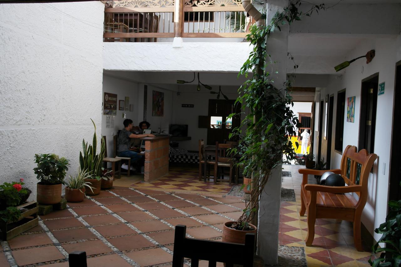 Sergeant Pepper'S Hostel Хардин Экстерьер фото
